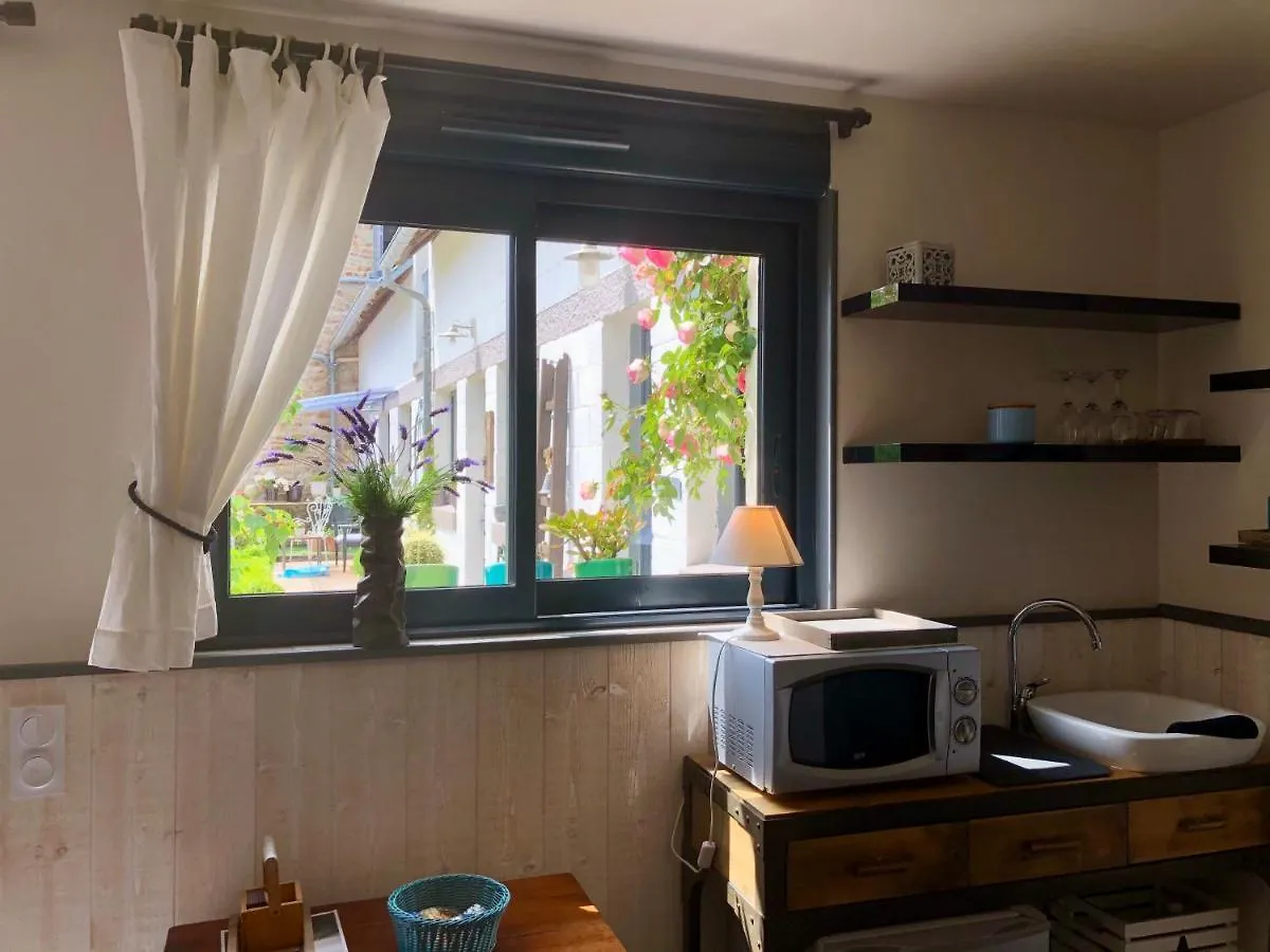 Le Grenier Du Jardin Bed & Breakfast Pontorson