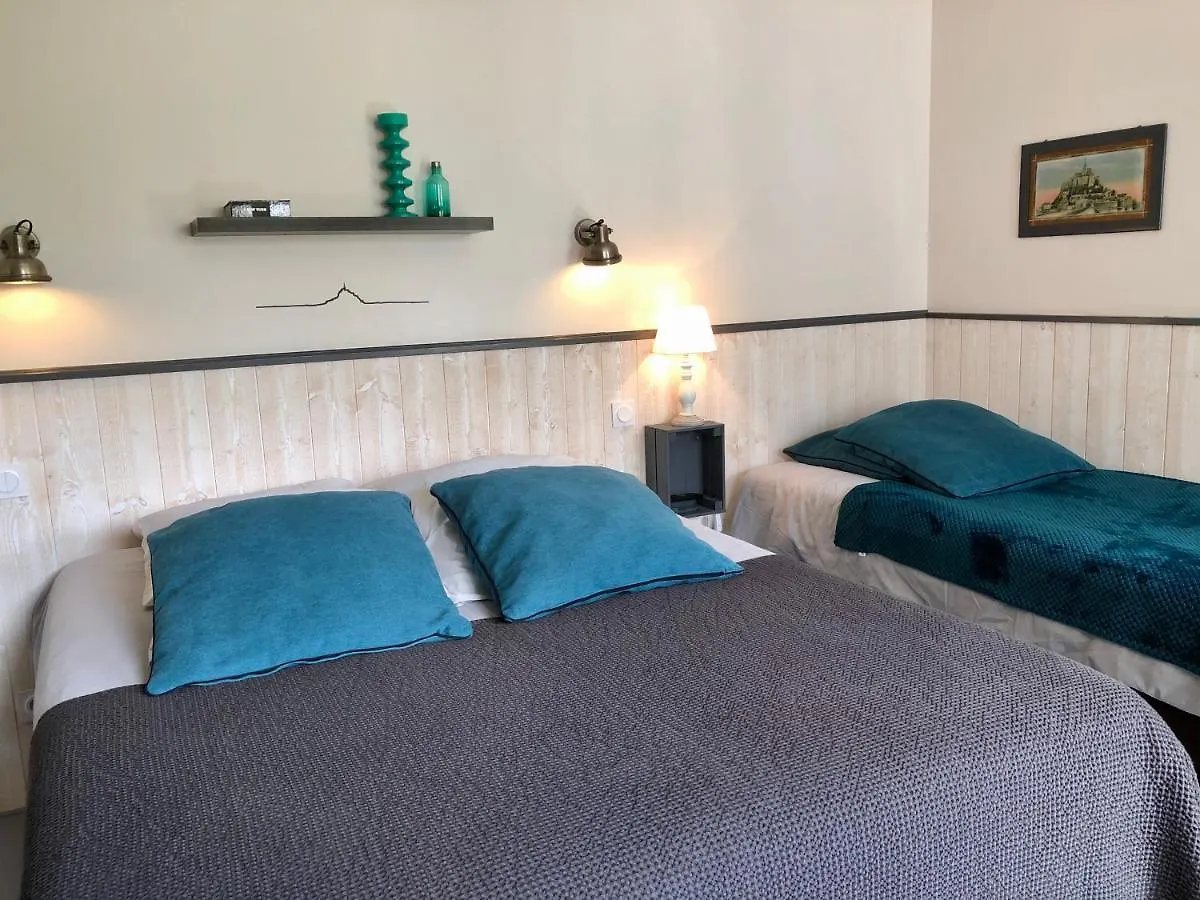 Le Grenier Du Jardin Bed & Breakfast Pontorson