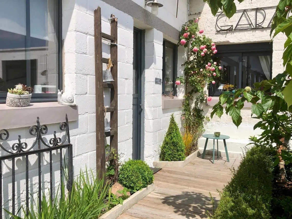 Le Grenier Du Jardin Bed & Breakfast Pontorson