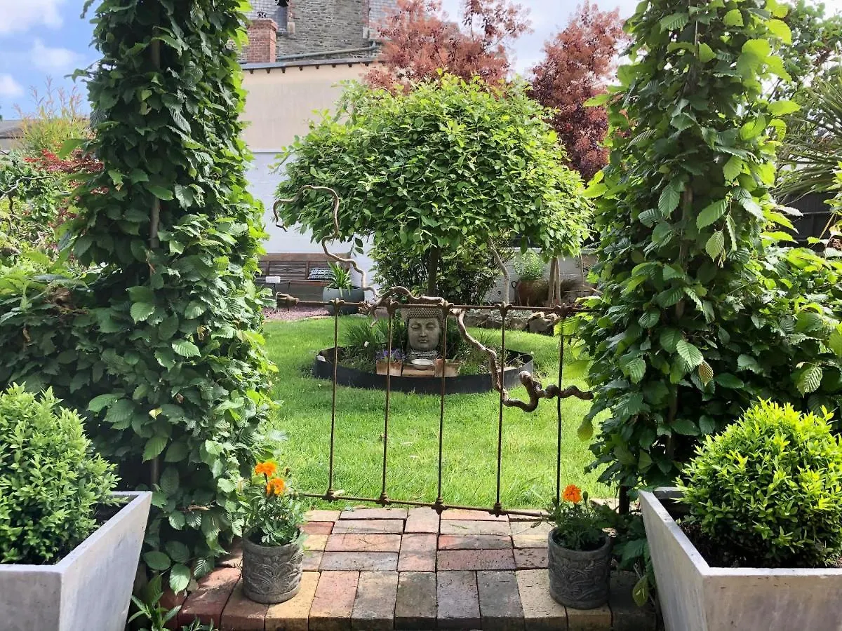 Le Grenier Du Jardin Bed & Breakfast Pontorson France