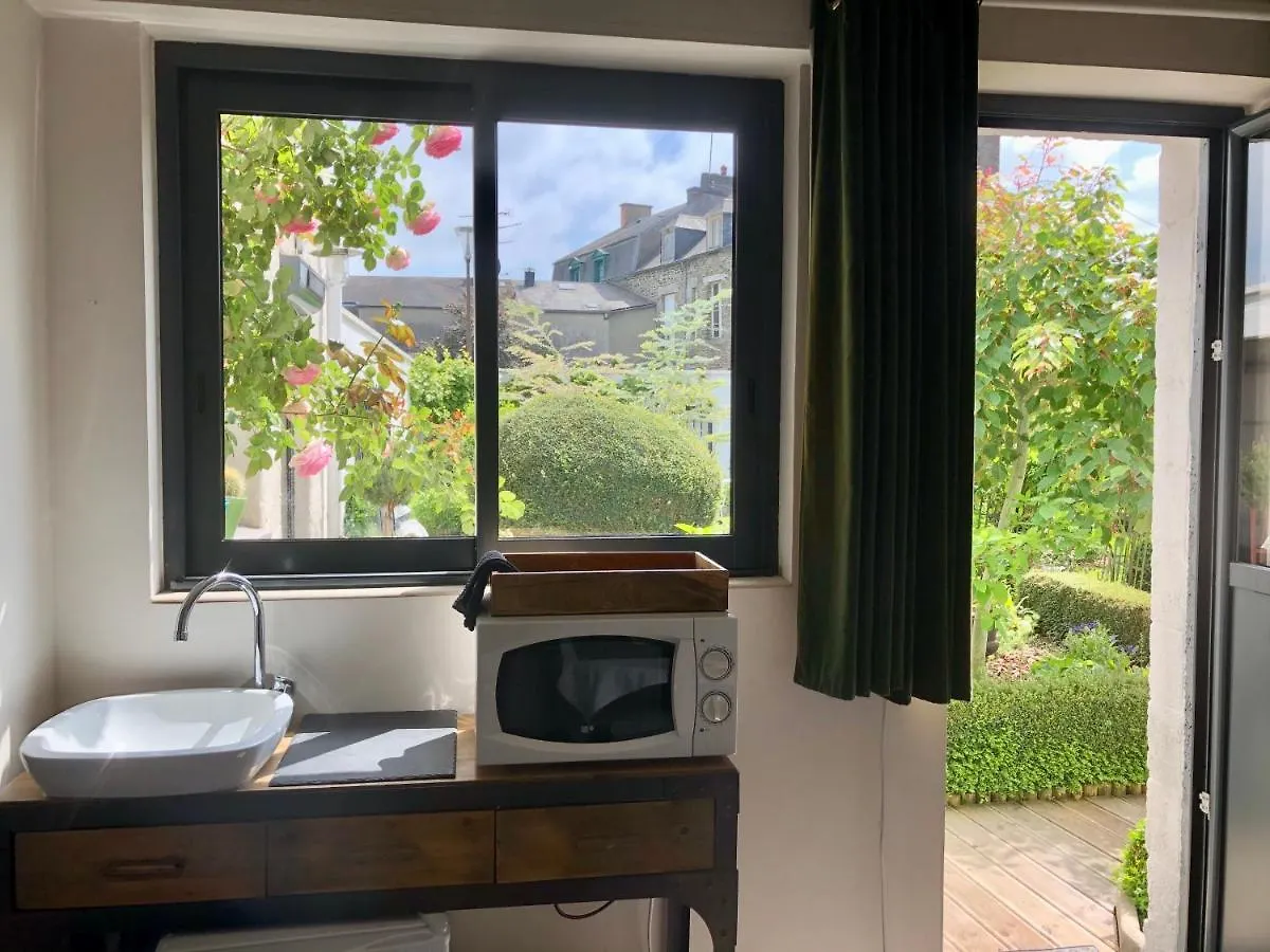 Le Grenier Du Jardin Bed & Breakfast Pontorson 3*,