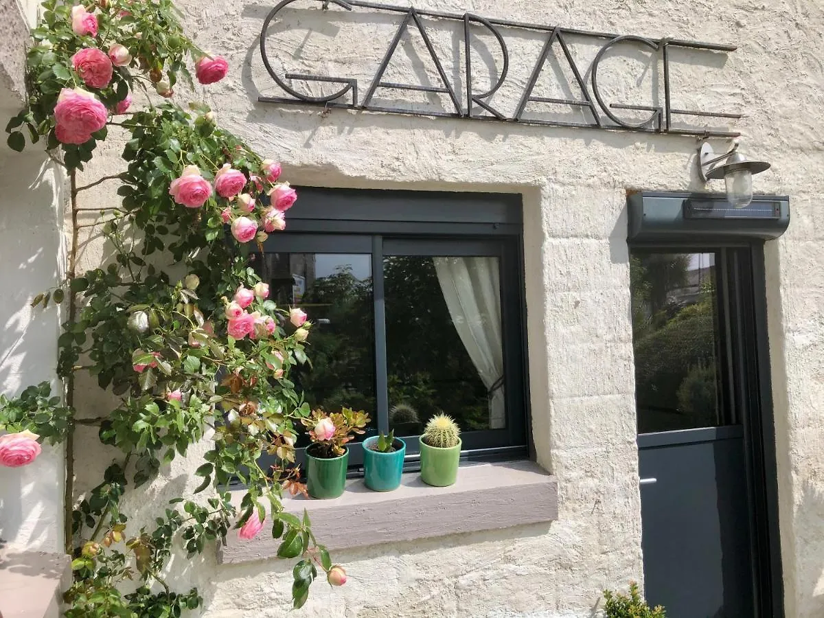 Le Grenier Du Jardin Bed & Breakfast Pontorson